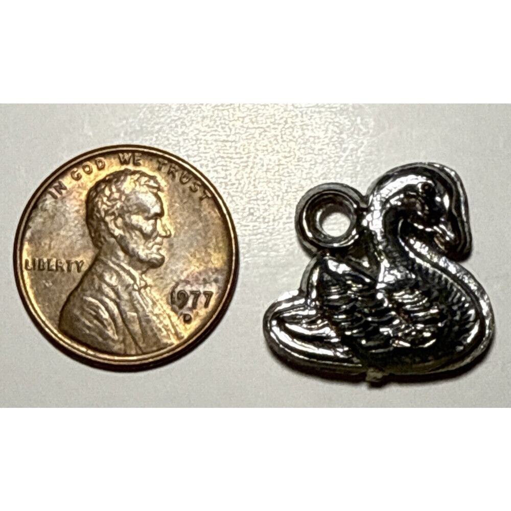 Vintage Silver Tone Metallic Swan‎ Cracker Jack Charm 1C